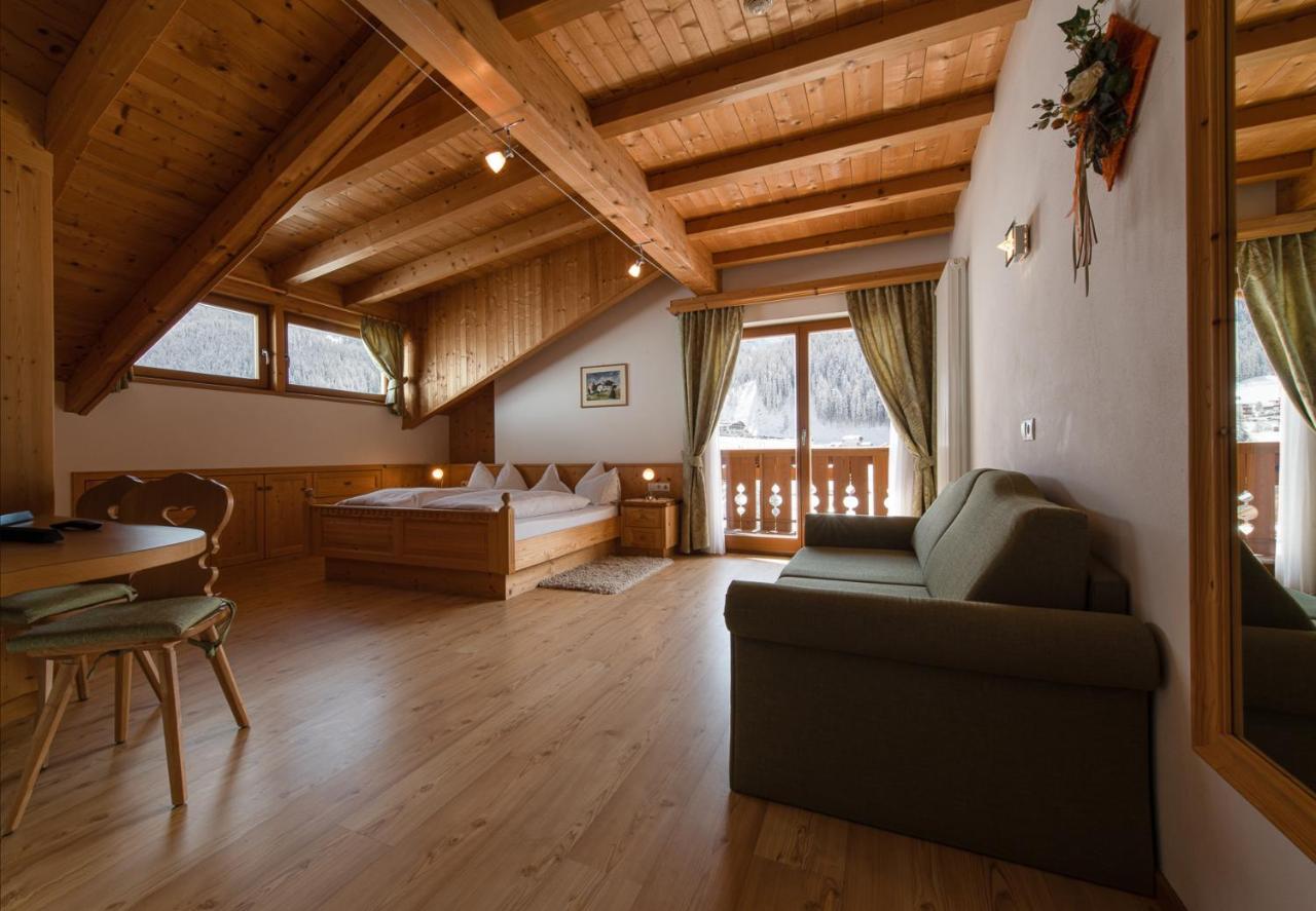 Apartments Sunela Selva di Val Gardena Bagian luar foto
