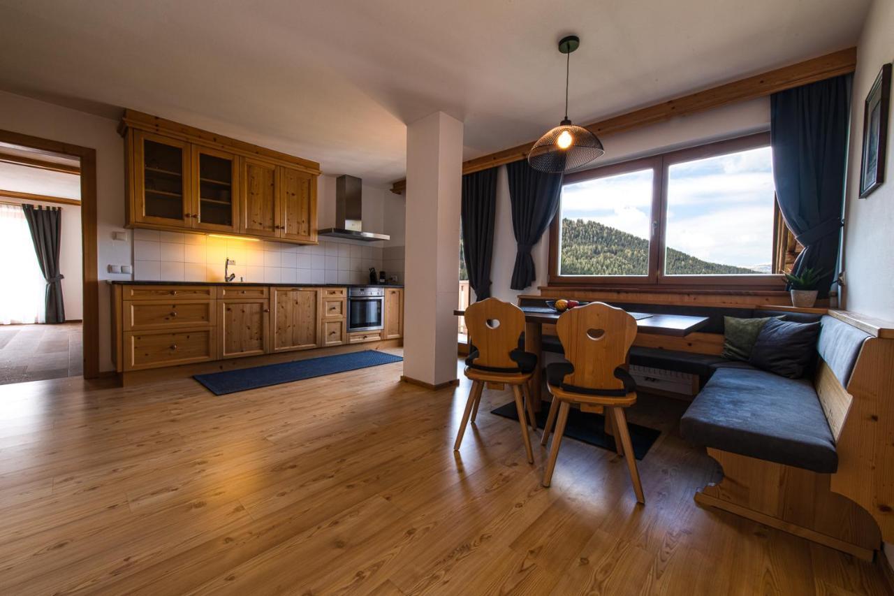 Apartments Sunela Selva di Val Gardena Bagian luar foto
