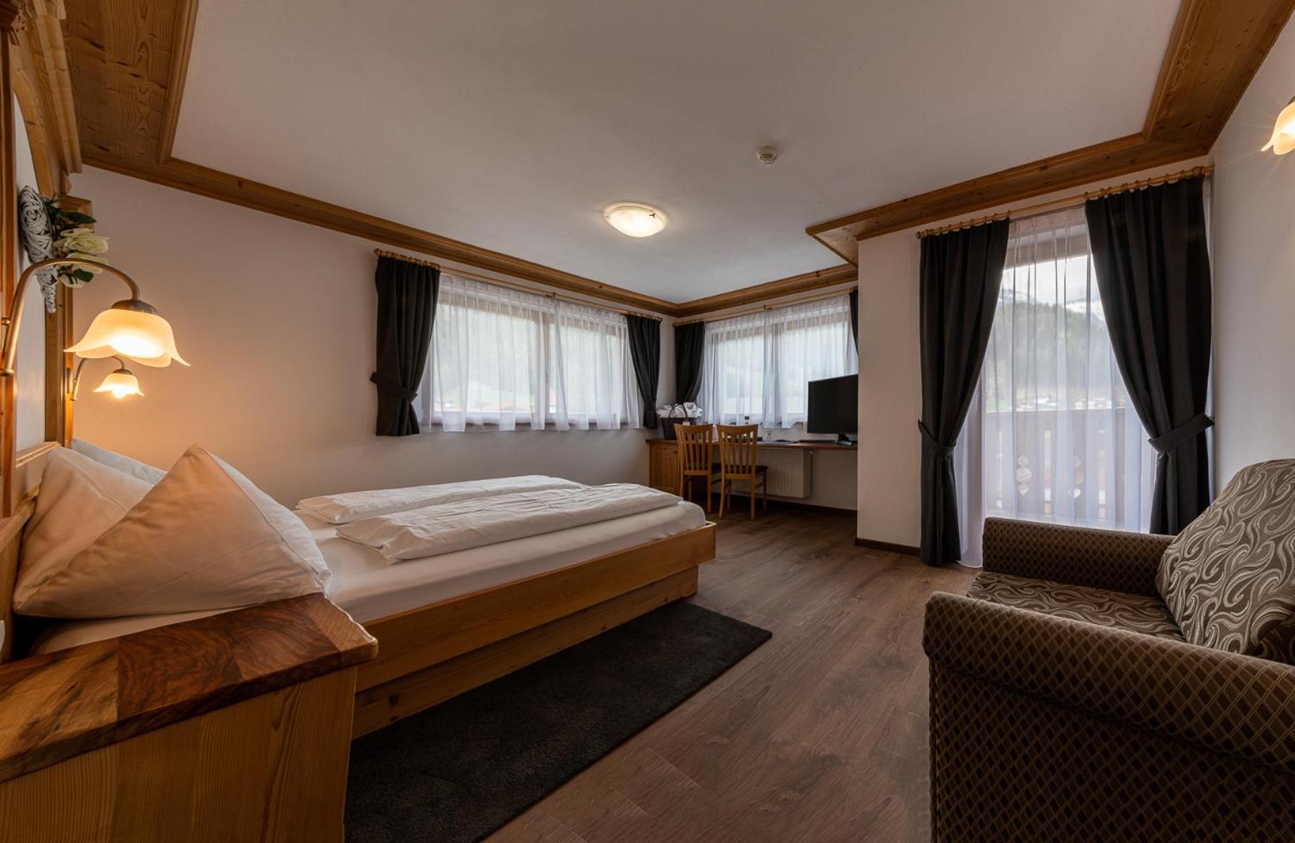 Apartments Sunela Selva di Val Gardena Bagian luar foto