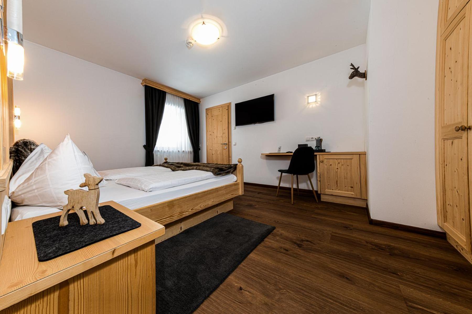 Apartments Sunela Selva di Val Gardena Bagian luar foto