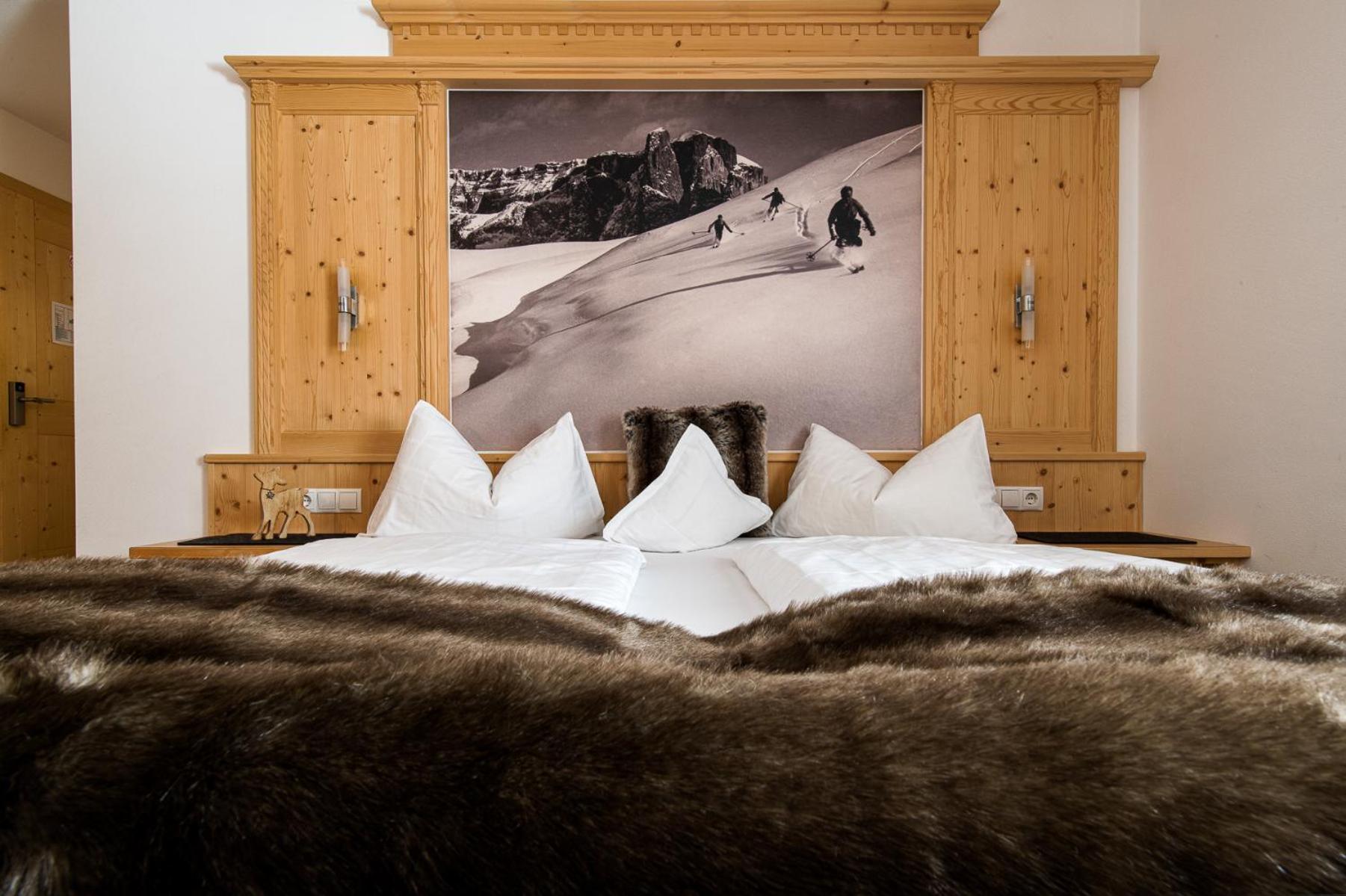 Apartments Sunela Selva di Val Gardena Bagian luar foto